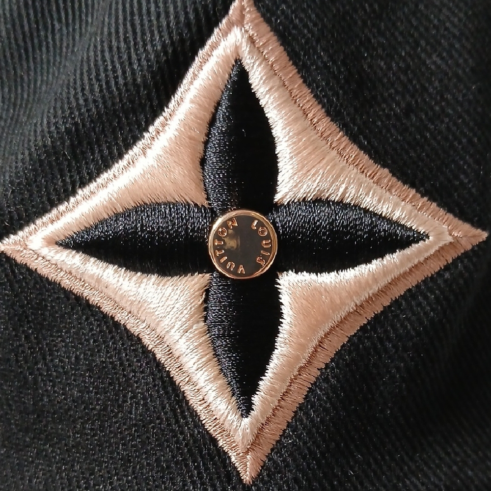 Louis Vuitton Black Monogram Cap - Picture 2 of 6
